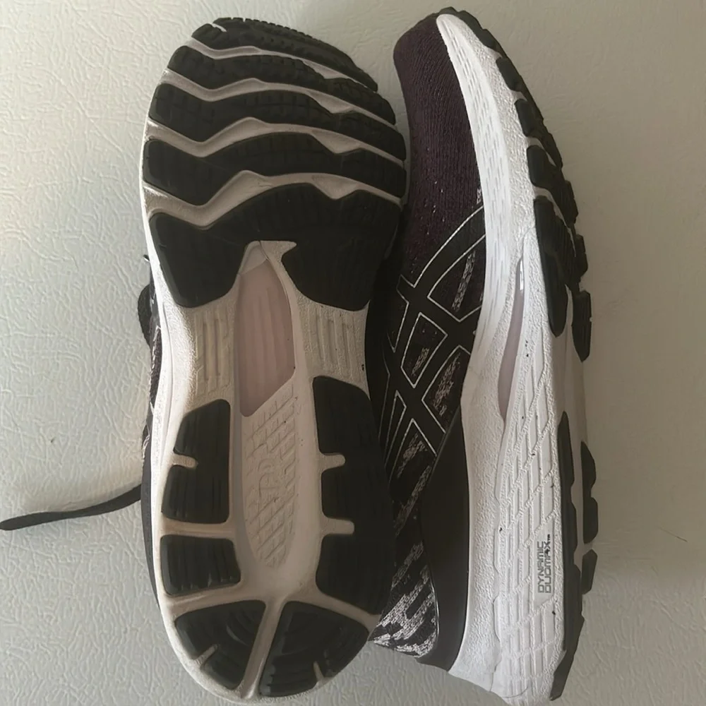 ASICS Running Shoe - Picture 2 of 2